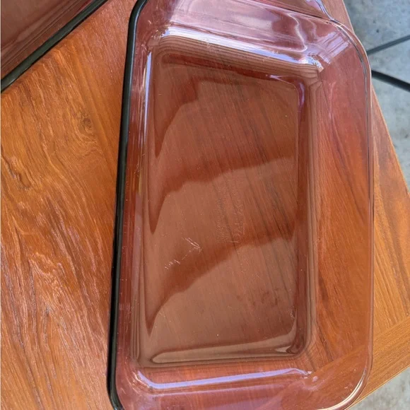 Pyrex Vintage Cranberry Baking Dish Set w/ 8” Square & 11” x 7.5” Rectangle Pans - Picture 10 of 16